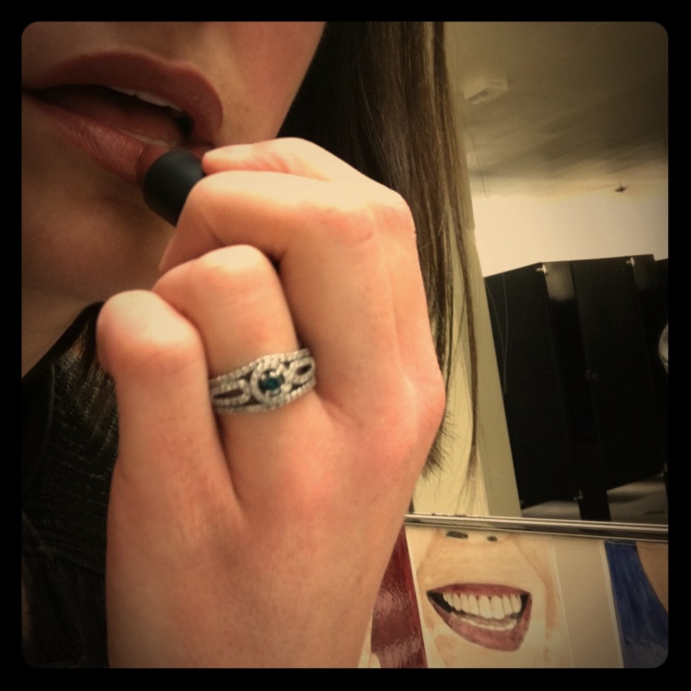 Meet your Posher, Megan